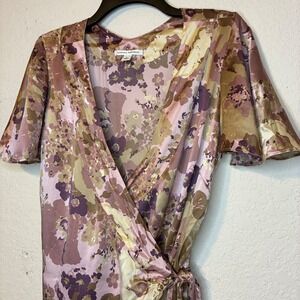Banana Republic Silk Wrap Top Large Floral Purple Pink Tie Waist Flutter Romance